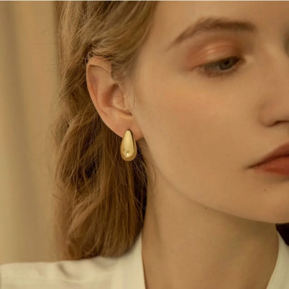 14K Gold Plated Chunky Waterdrop  Earrings - Picture 3 of 8